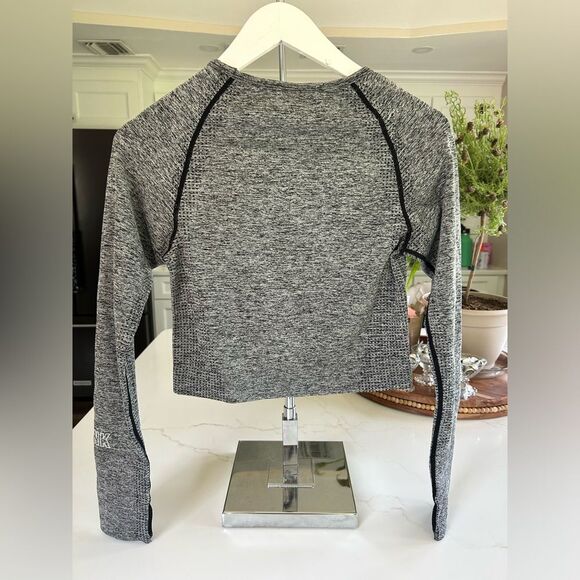 Pink Activewear 3 Tops Seamless Collection size Medium EUC - Picture 14 of 16